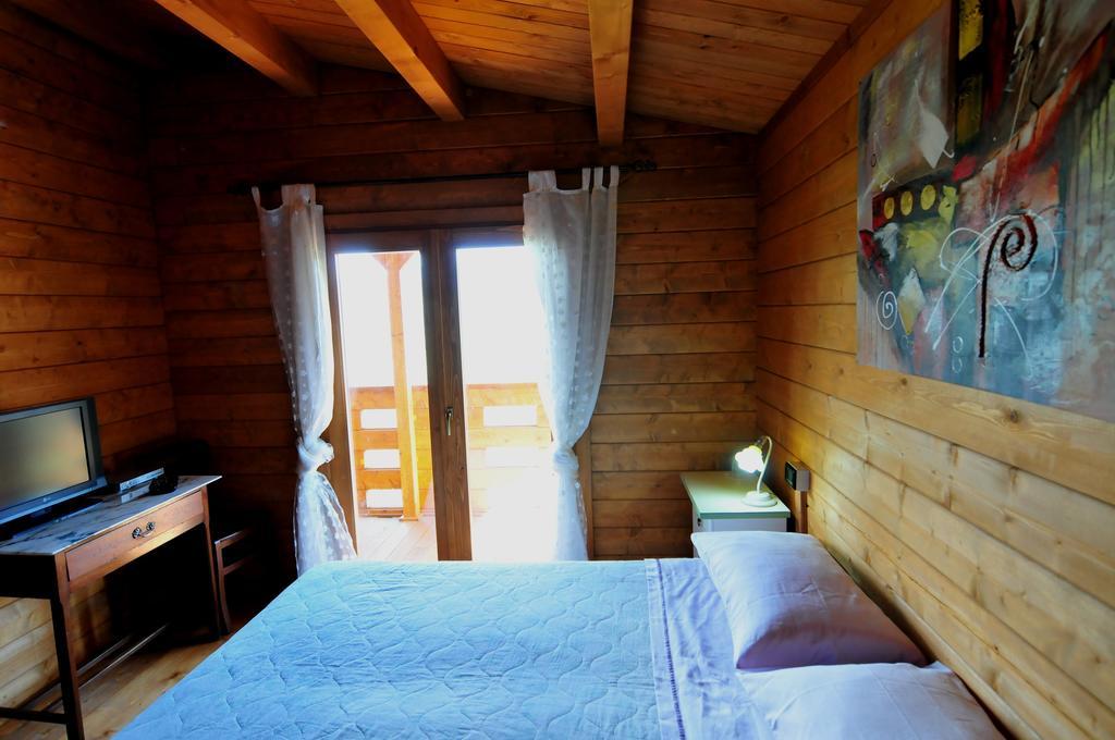 Chalet Dei Parchi Bed and Breakfast Saracinesco Kamer foto