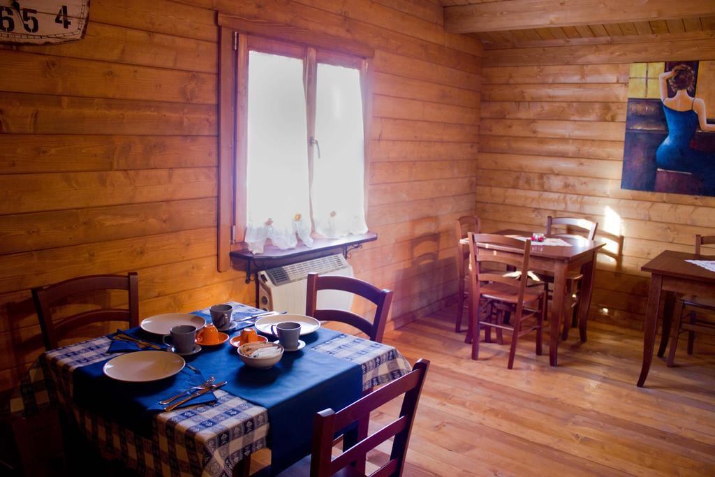 Chalet Dei Parchi Bed and Breakfast Saracinesco Buitenkant foto